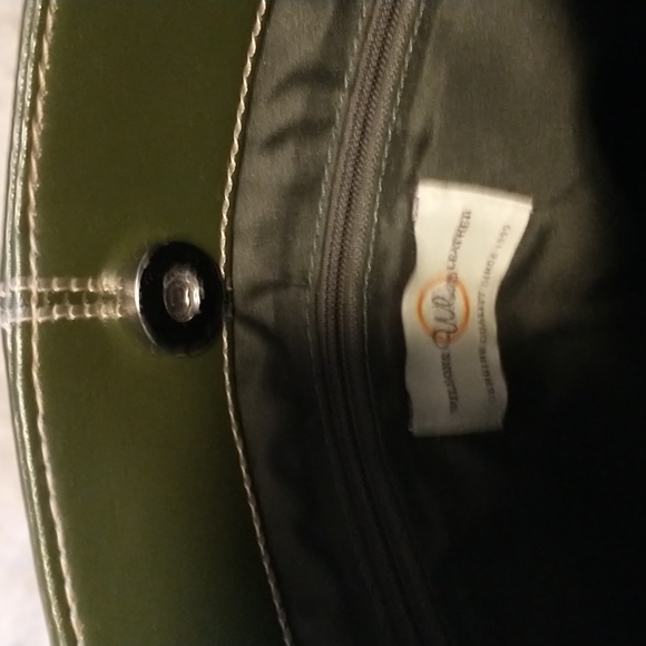 Wilsons Leather forest green tote bag w lots of pockets and room, silver… - Picture 3 of 16